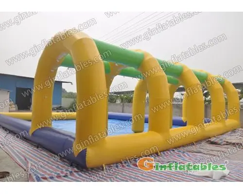 Pool with tunnel