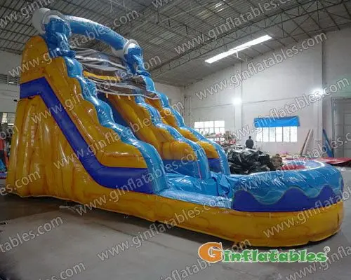 Splash water slide
